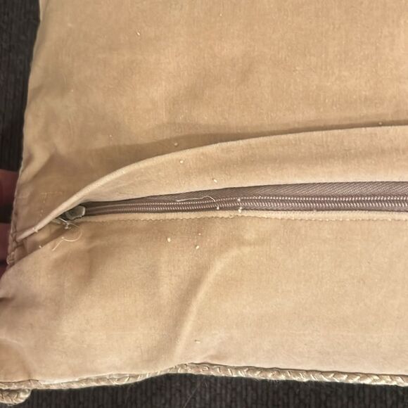 Vintage Wool Needlepoint Petit
Point Petitpoint Pillow * Tabby Cats * - Picture 5 of 5